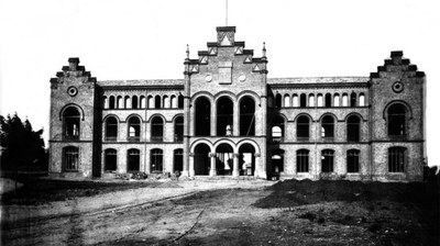 L’ESEIAAT de la UPC celebra el 120è aniversari de la inauguració del seu edifici històric amb el lema ‘l’Escola que inspira’