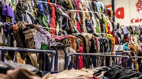 Reutilitzar 1 kg de roba suposa un estalvi equivalent de 25 kg de CO2,  segons un estudi de l’INTEXTER
