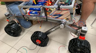 Estudiants de l’UPCSpaceProgram de l’ESEIAAT-UPC construeixen un ròver espacial amb el qual competiran a l’European Rover Challenge 2022