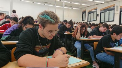 Prop de 500 estudiants de 9 centres de Terrassa participen a les proves Cangur de Matemàtiques a l’ESEIAAT de la UPC