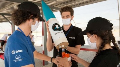 Más de 60 estudiantes catalanes participan en la competición #CanSatCat, de la Agencia Espacial Europea, que organiza en Cataluña la UPC-ESEIAAT